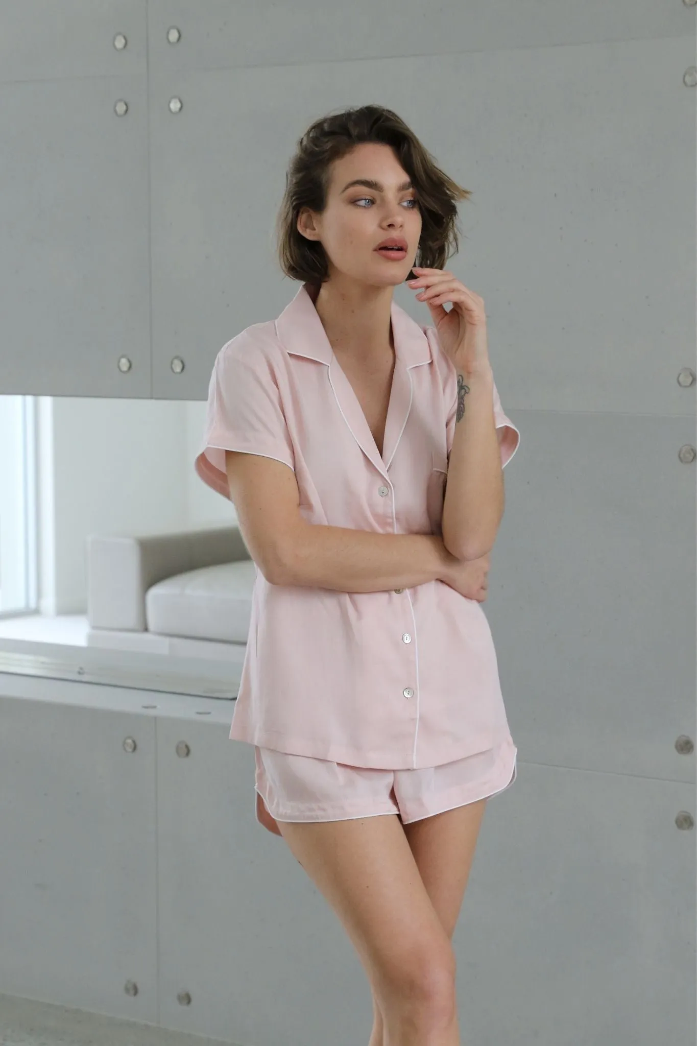 Eva Short Tencel™ Pyjama Set - Blush with White Piping