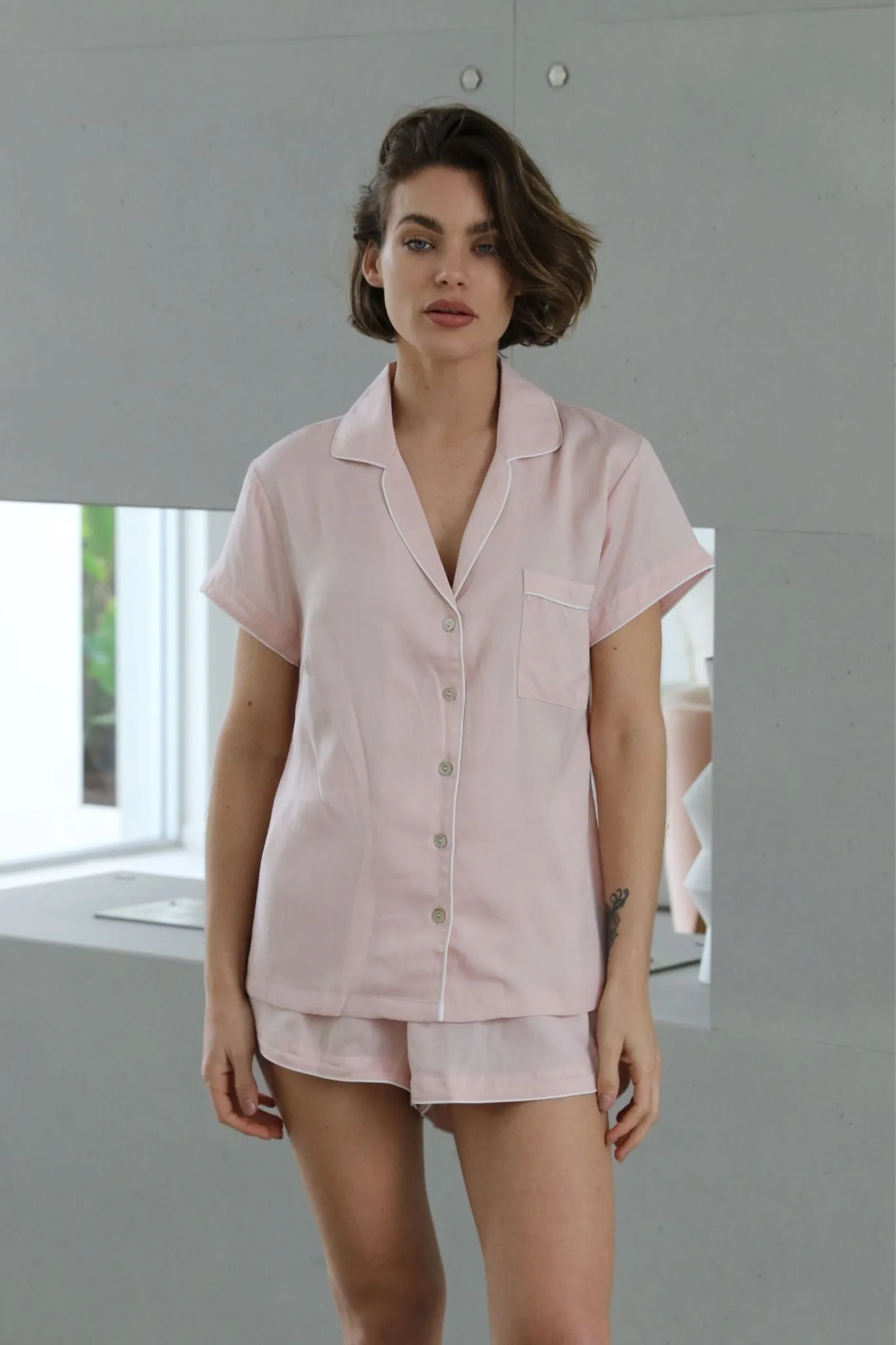 Eva Short Tencel™ Pyjama Set - Blush with White Piping