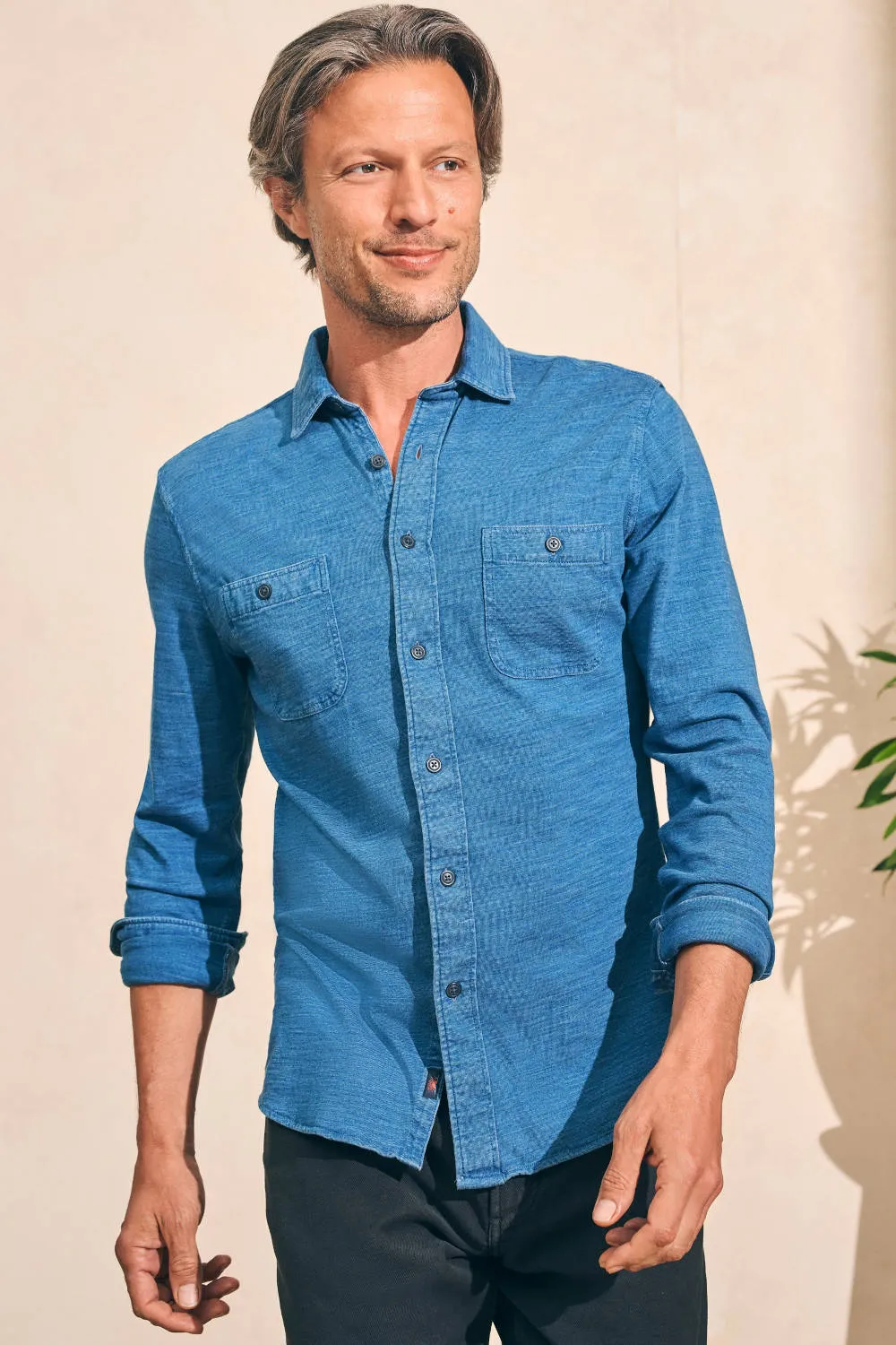 Faherty Sunwashed Knit Seasons Shirt Double Pocket in Medium Indigo Wash
