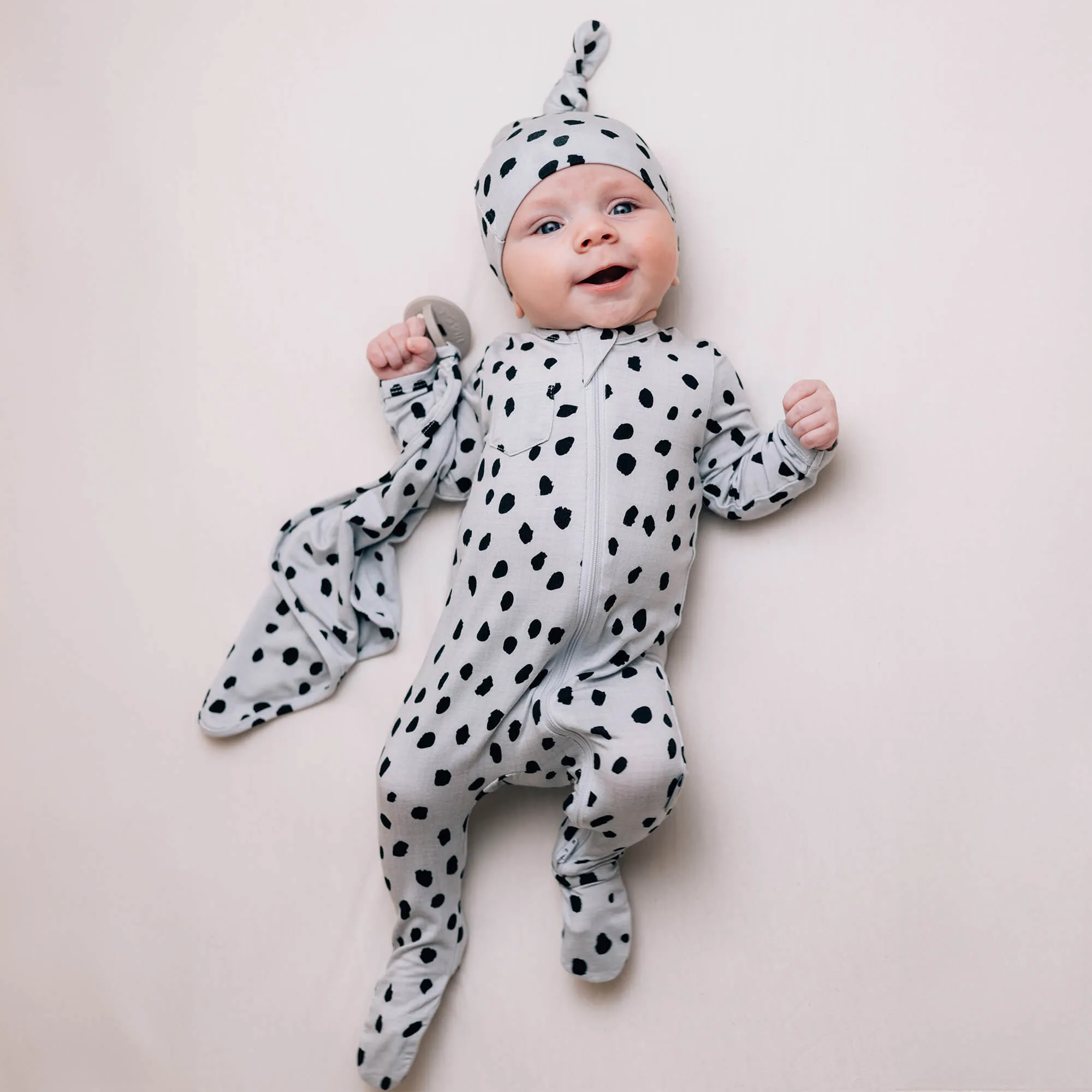 POSH FOOTED JAMMIES