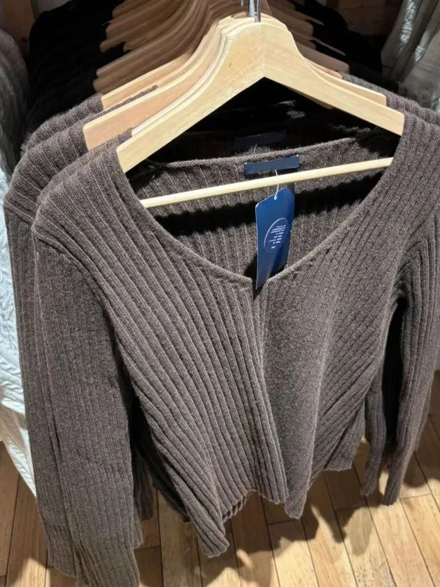 TAVIMART  -  Vintage Brown V-neck Sweater Women Autumn Long Sleeve Cotton Slim Jumpers Female Streetwear Solid Sweet Pullover Sweaters Y2k